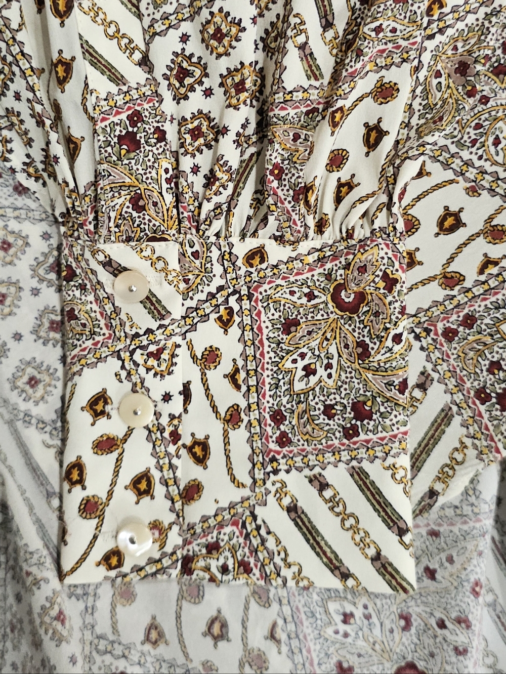 VERONICA BEARD Women's Silk Cream Printed Button-Front Long-Sleeve Shirt. Size 6 - Picture 9 of 10